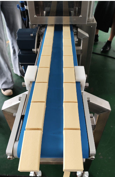 Latest company Solutions about ベトナムの顧客は機械のテストのために材料を我々の工場に持って来た